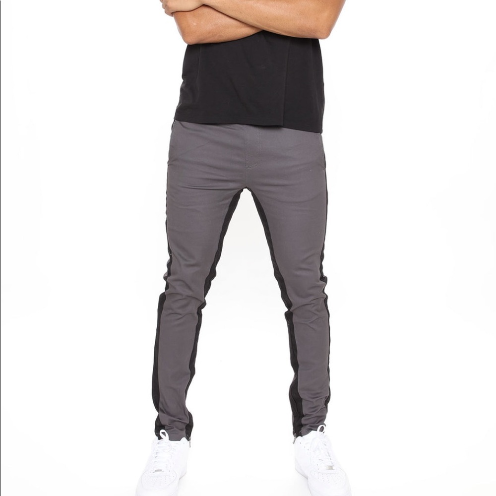 Fashionnova Men’s Size M - Travis Twill Joggers